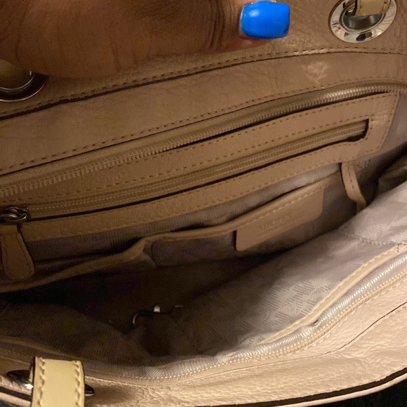 Authentic Michael Kors - Picture 8 of 9